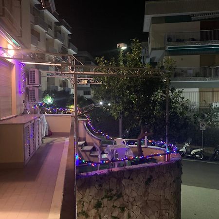 Treehouse Sorrento Apartment المظهر الخارجي الصورة