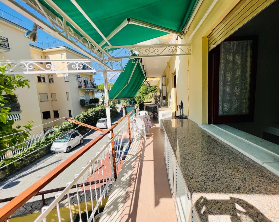 Treehouse Sorrento Apartment المظهر الخارجي الصورة